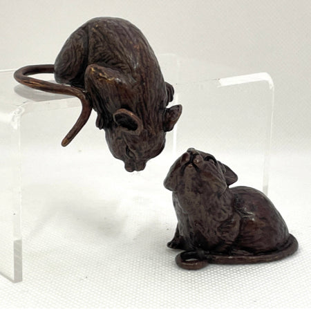 Mouse Sitting | Bronze Sculpture