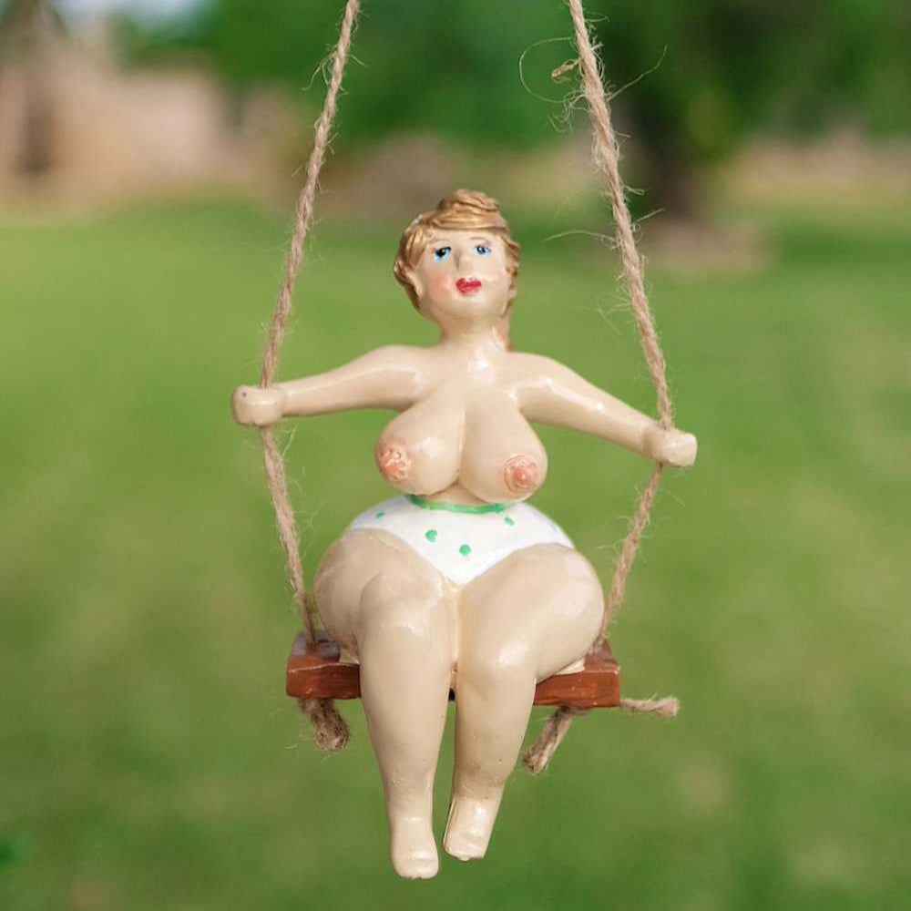 Berit the Swinging Beach Belle