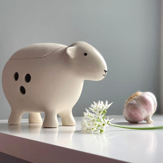 Herdy Garlic Pot | Red Lobster Gallery