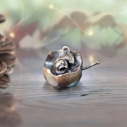 Miniature Bronze | Mouse in Apple